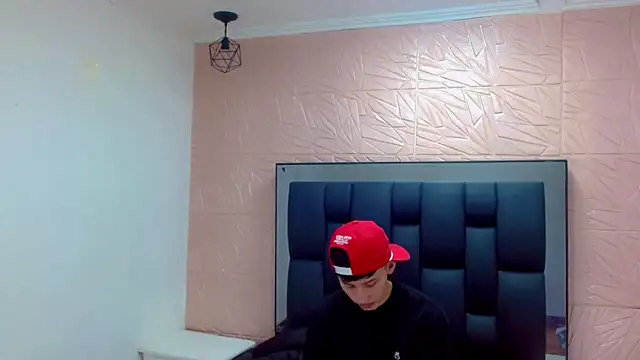 thaigo twink38 online show from February 10, 5:50 am