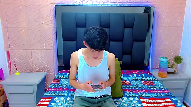 Snapshot of thaigo_twink38 chatting on October 17, 3:32 am thaigo twink38 online show from October 17, 3:32 am
