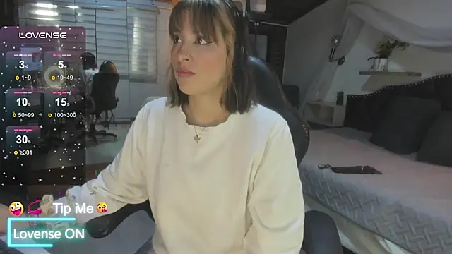 sophialyh 1 online show from April 10, 12:34 pm