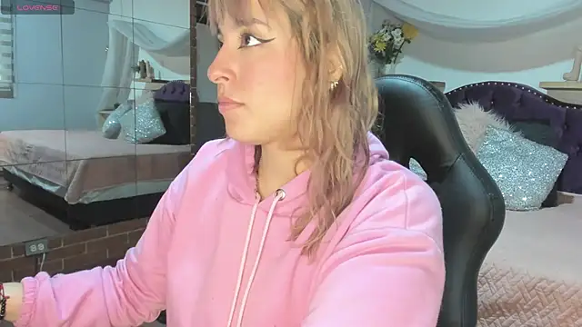 sophialyh 1 online show from October 25, 12:39 pm