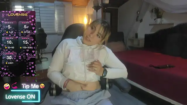 sophialyh 1 online show from June 3, 1:01 pm