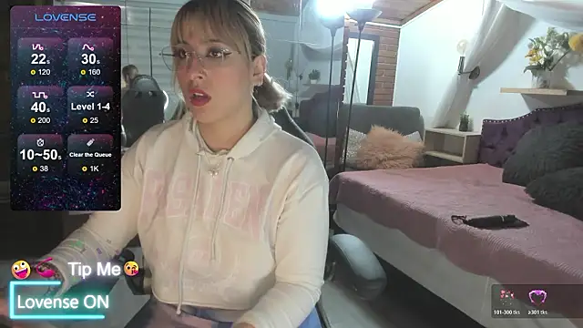 sophialyh 1 online show from March 24, 1:00 pm