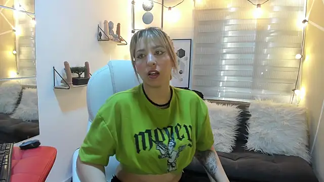 sophialyh 1 online show from November 27, 12:38 pm