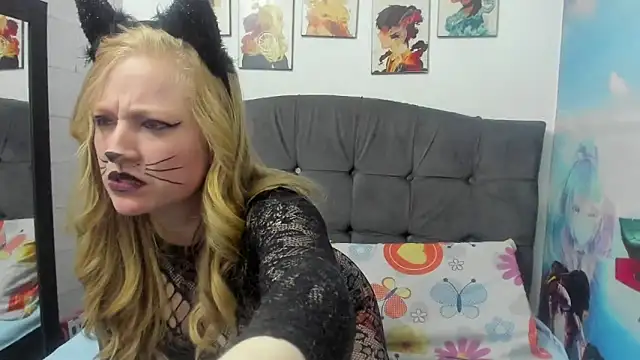 AliceCat 01 online show from October 31, 10:16 pm