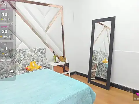 AliceCat 01 online show from December 15, 2:34 pm