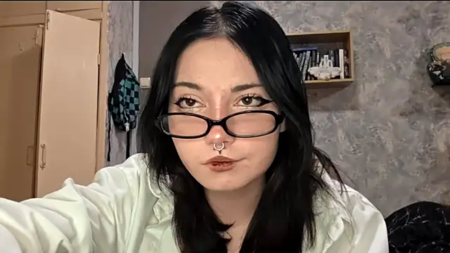 Beeping Creature online show from November 22, 3:55 pm