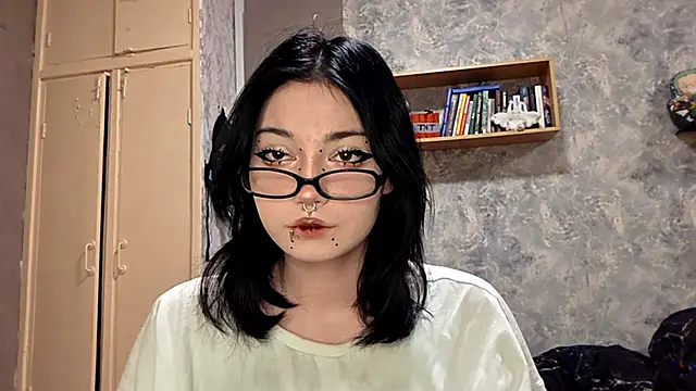 Beeping Creature online show from November 9, 4:22 pm