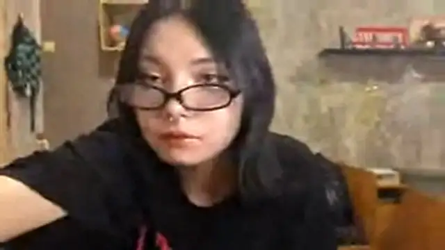 Beeping Creature online show from December 20, 2:09 pm