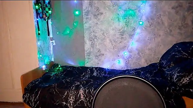 Beeping Creature online show from October 19, 5:37 pm