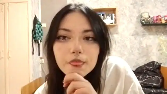 Beeping Creature online show from November 1, 4:12 pm