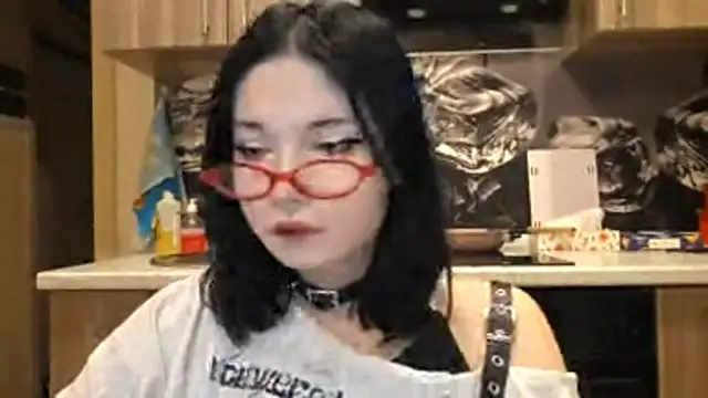 Beeping Creature online show from January 12, 1:51 pm