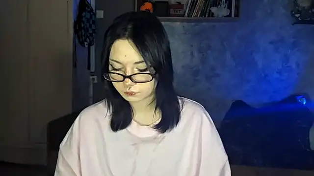 Beeping Creature online show from November 29, 2:39 pm