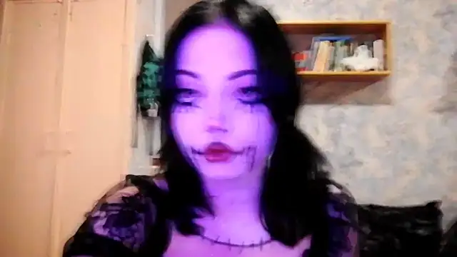 Beeping Creature online show from October 29, 1:32 pm