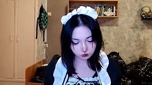 Beeping Creature online show from October 31, 4:25 pm