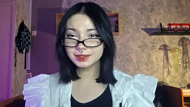 Beeping Creature online show from December 21, 12:51 pm