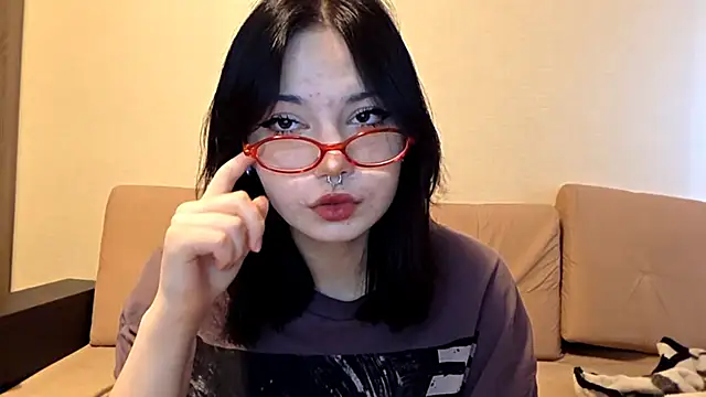 Beeping Creature online show from March 7, 11:05 am