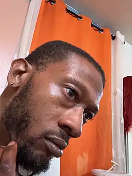 Brooklynboi478 online show from May 6, 8:07 am