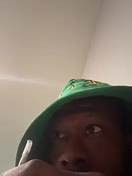 Brooklynboi478 online show from May 13, 9:33 pm
