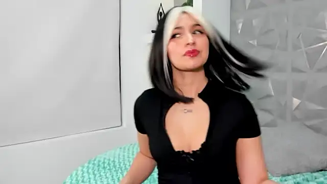 Snapshot of Maya_Rivers chatting on October 24, 5:28 am Maya Rivers online show from October 24, 5:28 am