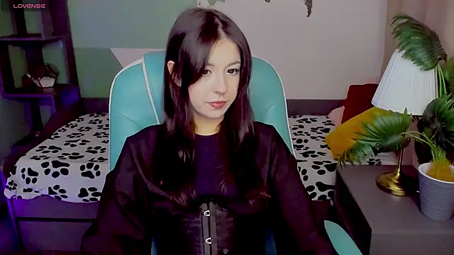 Snapshot of Azaliya_Haze chatting on November 20, 8:20 pm Azaliya Haze online show from November 20, 8:20 pm