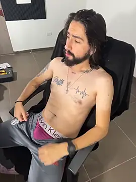 maximusdominus26 online show from March 10, 5:22 am