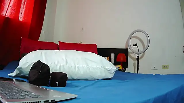 MissAsly online show from November 14, 4:10 pm