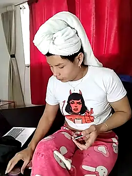 MissAsly online show from January 10, 11:49 am