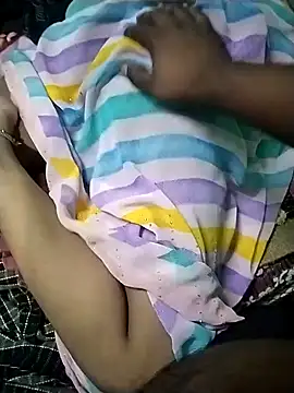 RED Queen 6 online show from October 4, 5:25 pm