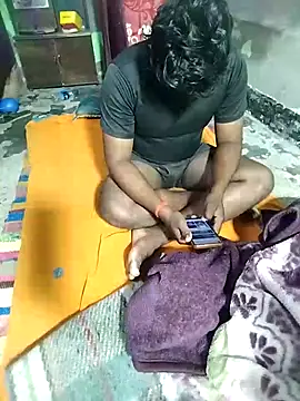 RED Queen 6 online show from December 1, 3:35 pm