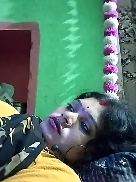 Snapshot of Na_shreya chatting on October 28, 9:47 pm Na shreya online show from October 28, 9:47 pm