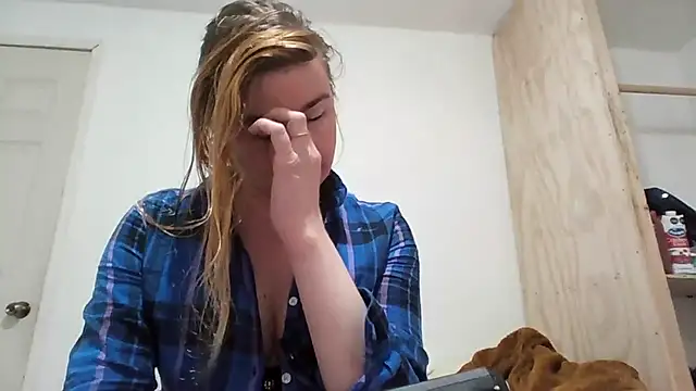 Snapshot of vagimosa chatting on November 5, 3:31 am vagimosa online show from November 5, 3:31 am