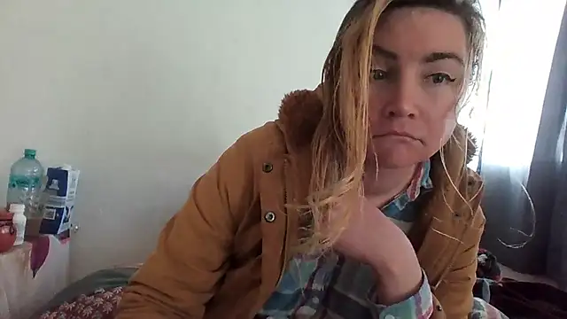 Snapshot of vagimosa chatting on December 17, 7:52 pm vagimosa online show from December 17, 7:52 pm