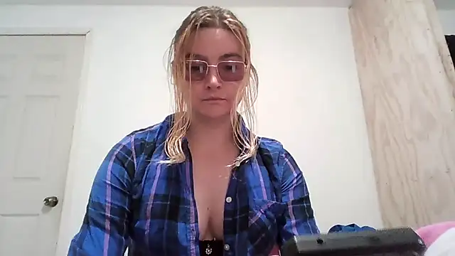 Snapshot of vagimosa chatting on October 20, 10:43 pm vagimosa online show from October 20, 10:43 pm