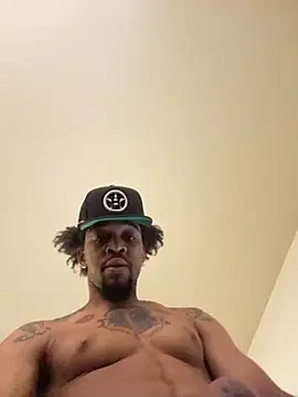 thefreakscomeoutatnight online show from October 25, 4:51 pm