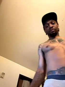 thefreakscomeoutatnight online show from November 18, 10:51 am