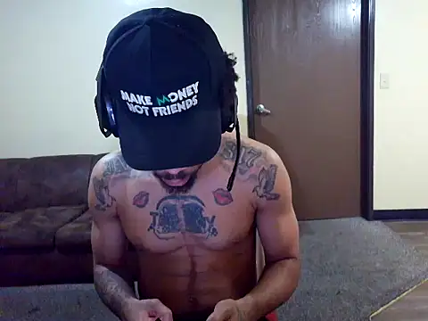 thefreakscomeoutatnight online show from May 3, 7:57 am