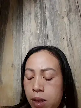 Tuyet xx online show from November 15, 1:15 pm