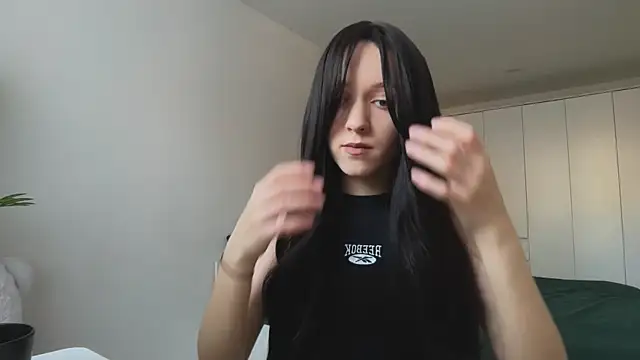 monnymoon online show from October 4, 8:49 am