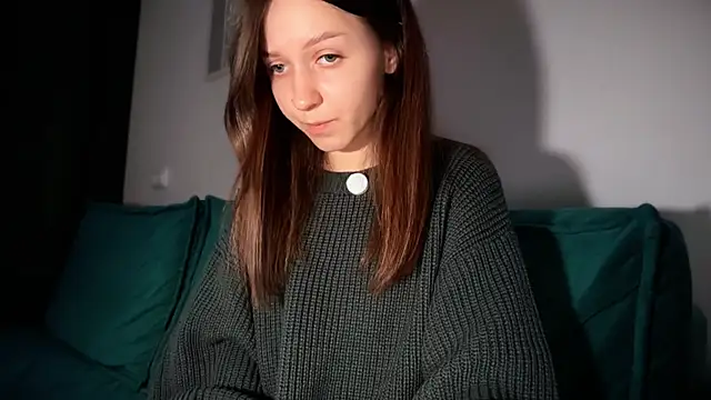 Snapshot of monnymoon chatting on December 2, 8:38 am monnymoon online show from December 2, 8:38 am