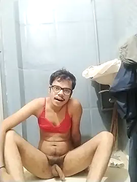 Snapshot of sexybobby13 chatting on November 20, 8:59 am sexybobby13 online show from November 20, 8:59 am