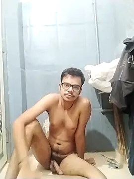 Snapshot of sexybobby13 chatting on October 21, 9:30 am sexybobby13 online show from October 21, 9:30 am