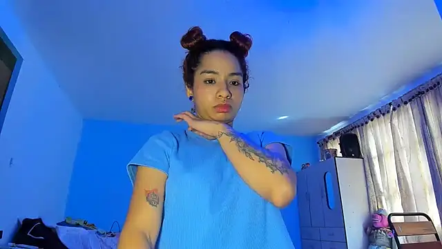 Rchelx69x online show from June 19, 6:47 pm