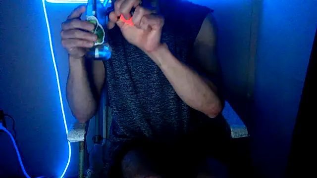 highinhtxx online show from November 17, 9:35 am