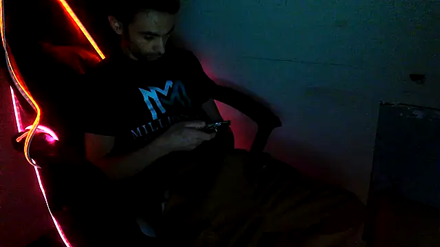 highinhtxx online show from February 5, 7:59 am