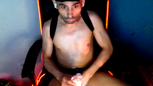 highinhtxx online show from March 11, 11:43 pm