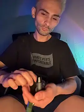 highinhtxx online show from March 5, 9:43 pm