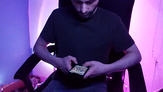 highinhtxx online show from March 20, 3:40 am