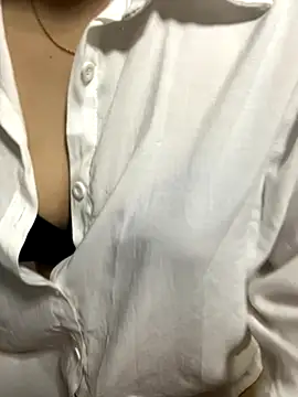 lee ly online show from October 10, 6:58 am