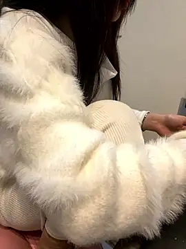 lee ly online show from January 9, 1:51 pm