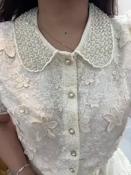 lee ly online show from March 12, 6:17 am